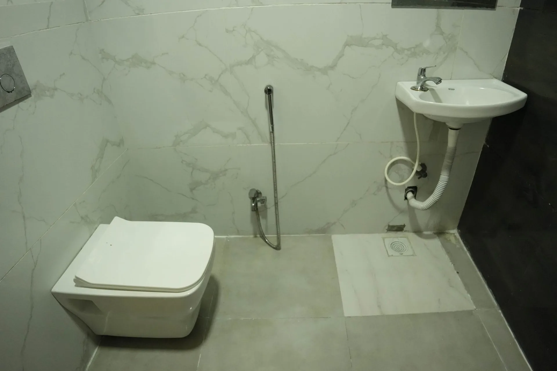 Bathroom at Aariva